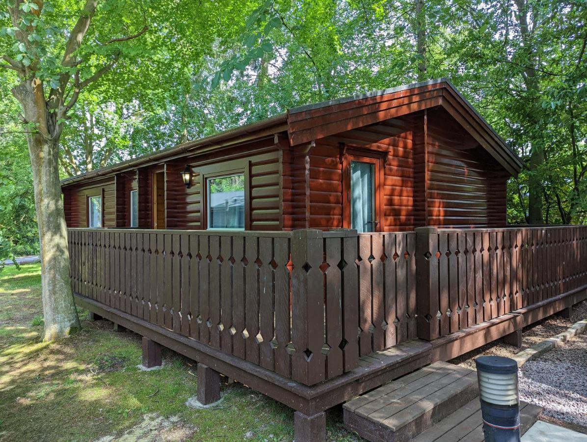 Pineshadow Lodge-Dog Friendly Kenwick Park Louth Louth  Bagian luar foto