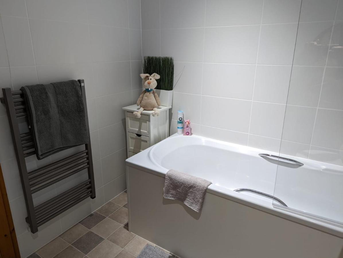 Pineshadow Lodge-Dog Friendly Kenwick Park Louth Louth  Bagian luar foto